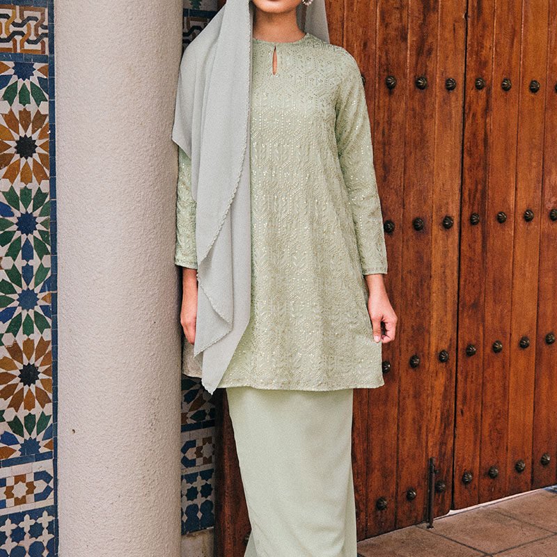 Kayangan Blouse & Skirt - Apple Cream PREMIUM